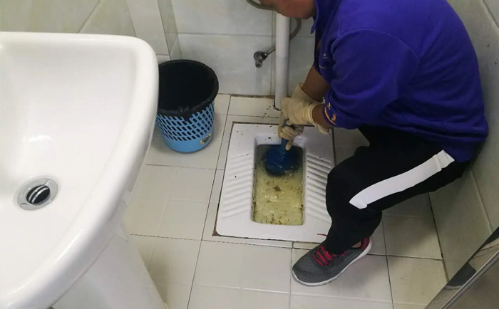 南口街道疏通蹲坑